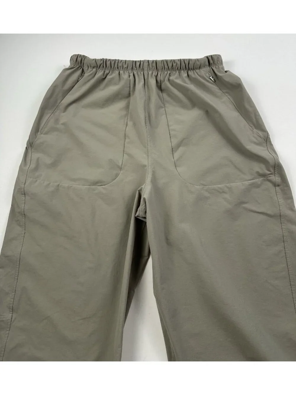 Lululemon Lightweight Mid-Rise Barrel-Leg Cropped Pant Size 6 Riverstone